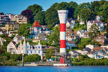 Lade das Bild in den Galerie-Viewer, Blankenese: Ein Mosaik aus Tradition, Moderne und Elbezauber