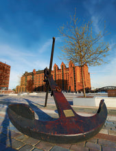 Lade das Bild in den Galerie-Viewer, Maritimes Museum mit Anker | Hamburg Foto "Maritimes Museum mit Anker" als Wandbild auf Leinwand kaufen