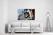 Lade das Bild in den Galerie-Viewer, Hafenmuseum mit Kränen und Haken | Hamburg Foto "Hafenmuseum mit Kränen und Haken" als Wandbild auf Leinwand kaufen