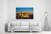 Lade das Bild in den Galerie-Viewer, Im Dock 10 Europa II mit Kränen, beleuchtet | Hamburg Foto "Im Dock 10 Europa II mit Kränen, beleuchtet" als Wandbild auf Leinwand kaufen