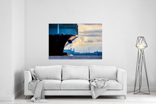 Lade das Bild in den Galerie-Viewer, Containerschiff beim Auslauf, Elbeabwärts | Hamburg Foto "Containerschiff beim Auslauf, Elbeabwärts" als Wandbild auf Leinwand kaufen