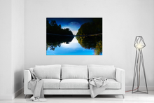 Lade das Bild in den Galerie-Viewer, Planetarium - Brunnen mit Blick in den Stadtpark | Hamburg Foto "Planetarium - Brunnen mit Blick in den Stadtpark" als Wandbild auf Leinwand kaufen