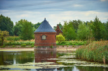 Lade das Bild in den Galerie-Viewer, Schieberhäuschen | Hamburg Foto "Schieberhäuschen" als Wandbild auf Leinwand kaufen