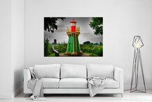 Lade das Bild in den Galerie-Viewer, Leuchtturm Bunthäuser Spitze | Hamburg Foto "Leuchtturm Bunthäuser Spitze" als Wandbild auf Leinwand kaufen