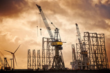 Lade das Bild in den Galerie-Viewer, Kräne am Dock 10, Blohm & Voss | Hamburg Foto "Kräne am Dock 10, Blohm & Voss" als Wandbild auf Leinwand kaufen