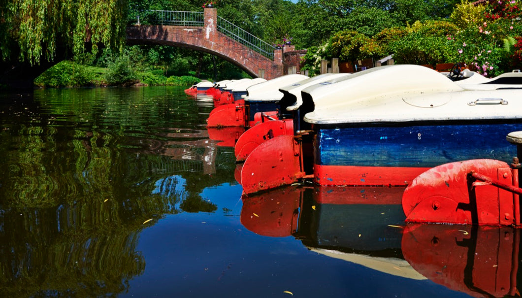 Stadtparksee, japanischer Pavillon, Trettboote mit Heck | Hamburg Foto 