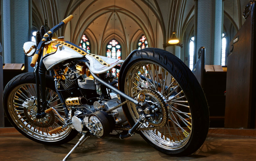 Harley in der Kirche | Hamburg Foto 