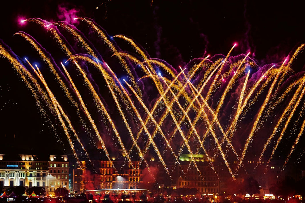 Alstervergnügen, Feuerwerk mit Goldregen | Hamburg Foto 